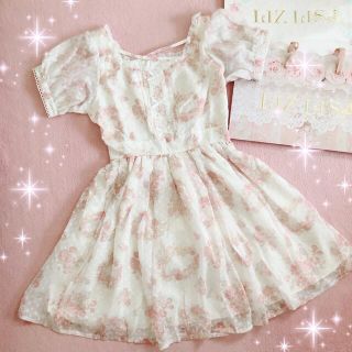 リズリサ コラボの通販 1,000点以上 | LIZ LISAを買うならラクマ 【新発売】 リズリサ サンリオ 新品 ワンピース カシュクール マイメロコラボ ミニワンピース