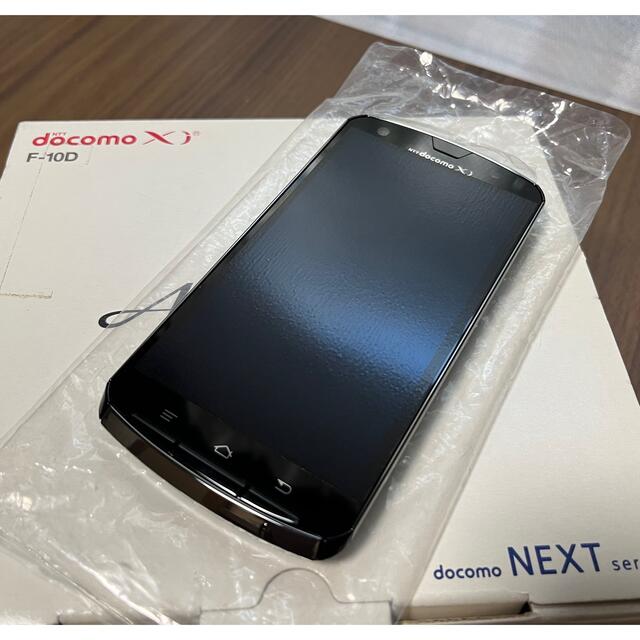 arrows(アローズ)の未使用品 docomo NEXT series ARROWS X F-10D スマホ/家電/カメラのスマートフォン/携帯電話(スマートフォン本体)の商品写真