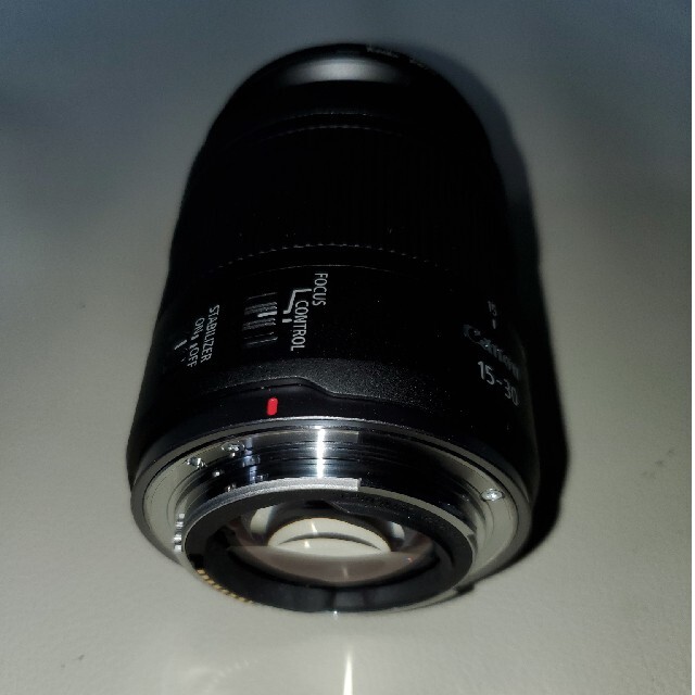 Canon(キヤノン)の本日限りキャノンレンズ RF15-30mm F4.5-6.3IS STM 中古 スマホ/家電/カメラのカメラ(レンズ(ズーム))の商品写真