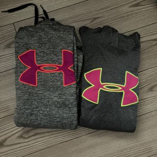 アンダーアーマー(UNDER ARMOUR)のだん様専用　UNDER ARMOUR パーカー　グレー　2枚(パーカー)