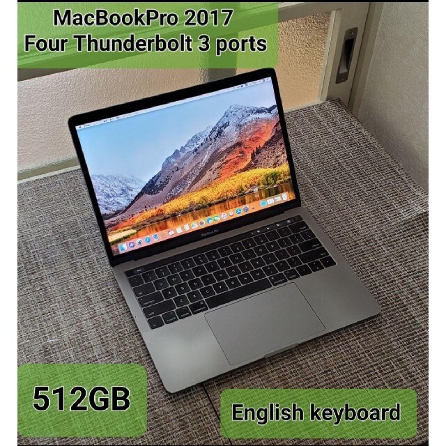 MacBookPro 2017 Four Thunderbolt 3 ports