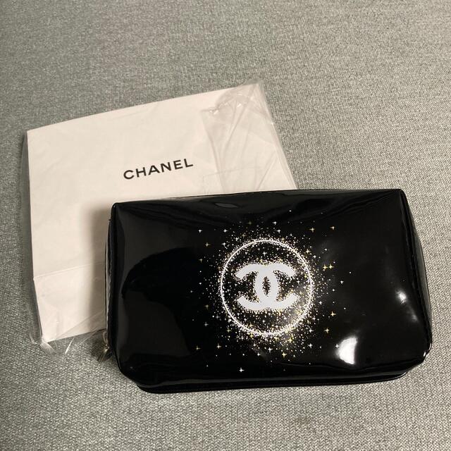 CHANEL(シャネル)のCHANEL ノベルティ限定スクエアポーチ ブラック シャネル コスメポーチ レディースのファッション小物(ポーチ)の商品写真