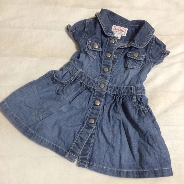 GAP(ギャップ)のbaby GAP 90 デニムワンピ キッズ/ベビー/マタニティのキッズ服女の子用(90cm~)(その他)の商品写真