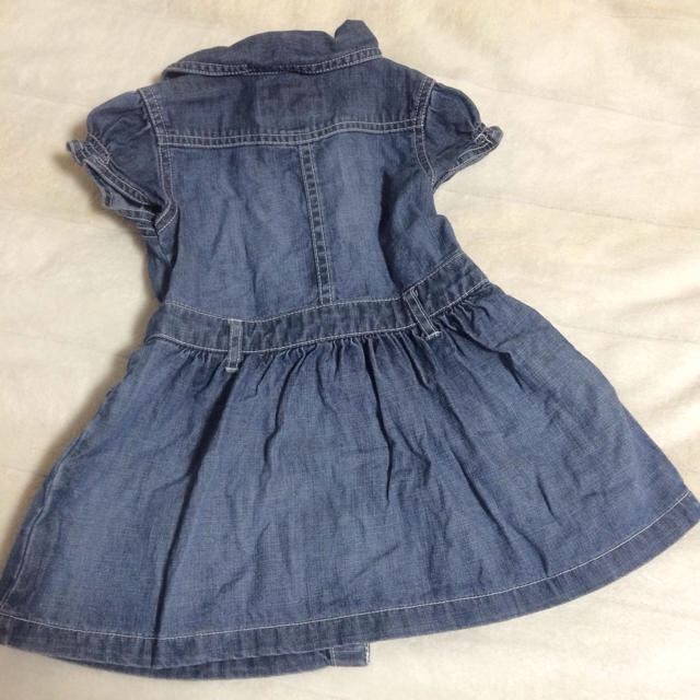 GAP(ギャップ)のbaby GAP 90 デニムワンピ キッズ/ベビー/マタニティのキッズ服女の子用(90cm~)(その他)の商品写真