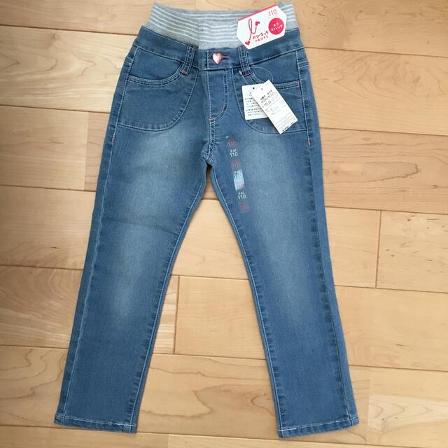 AEON(イオン)の女の子　ストレッチパンツ　size110 キッズ/ベビー/マタニティのキッズ服女の子用(90cm~)(パンツ/スパッツ)の商品写真