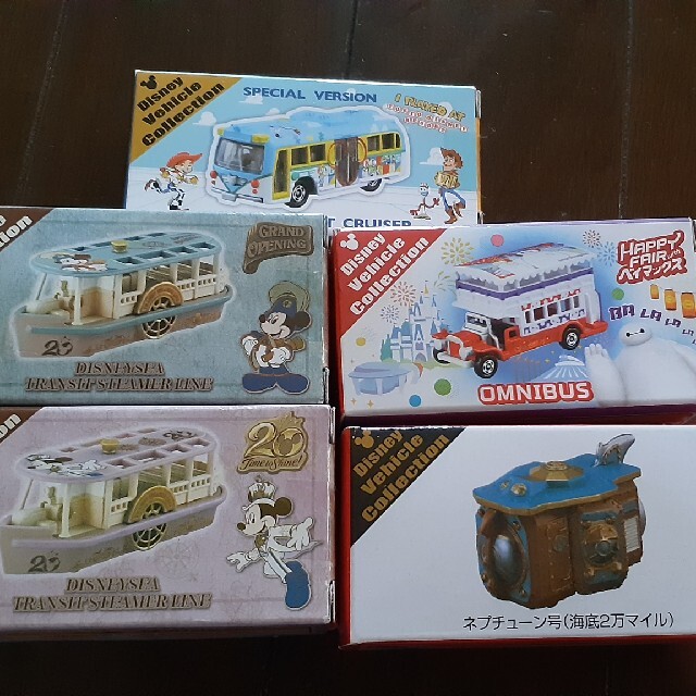 東京ディズニーリゾート　トミカセット　新品 エンタメ/ホビーのおもちゃ/ぬいぐるみ(ミニカー)の商品写真