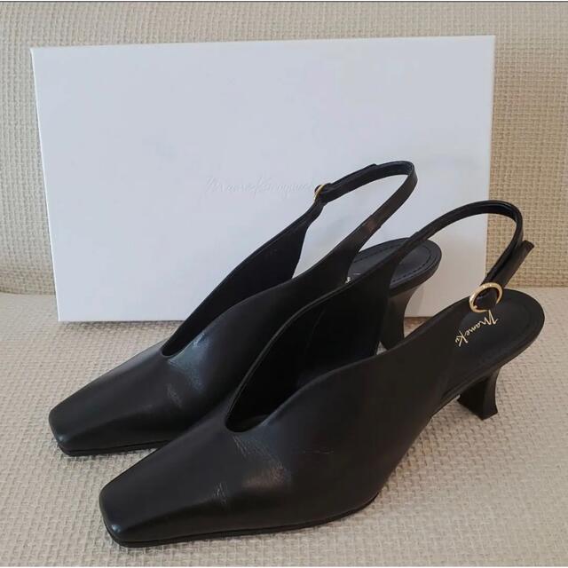 mame(マメ)のmame  Curved Line Sling Black Heels レディースの靴/シューズ(ハイヒール/パンプス)の商品写真