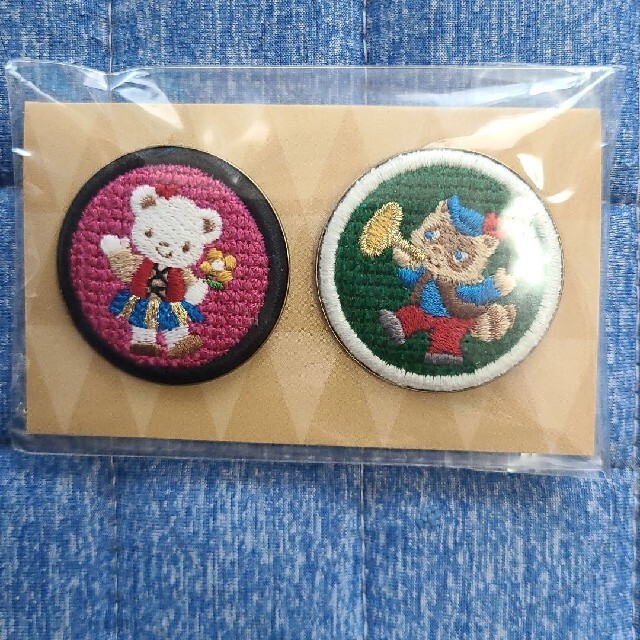 familiar(ファミリア)　刺繍ブローチ | フリマアプリ ラクマ