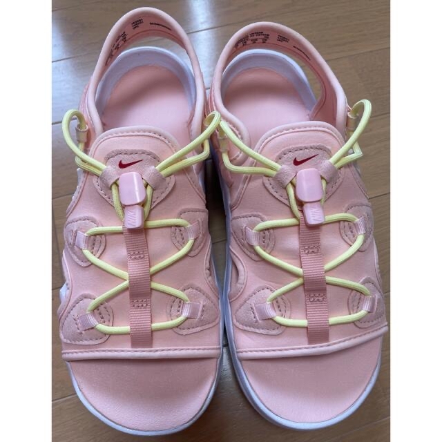NIKE(ナイキ)のAIR MAX KOKO サンダル　ホワイト／ピンク/サイズ24センチ レディースの靴/シューズ(サンダル)の商品写真