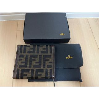 フェンディ(FENDI)のFENDI 三つ折り財布　正規品(折り財布)