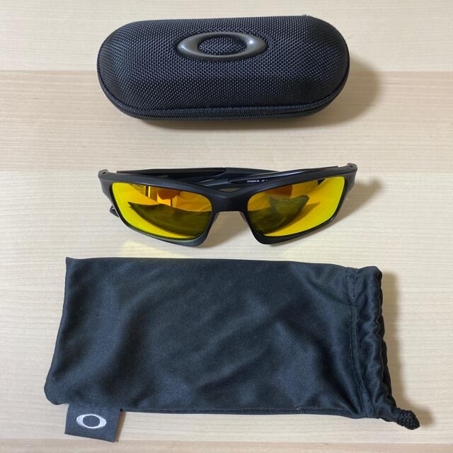 OAKLEY\