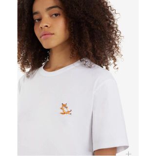 メゾンキツネ(MAISON KITSUNE')の新品未使用タグ付き！メゾンキツネ チラックスキツネTシャツ⭐︎(Tシャツ/カットソー(半袖/袖なし))