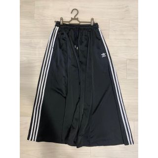 アディダス(adidas)の【たぷ様専用】adidas ロング サテン スカート アディダスオリジナルス (ロングスカート)