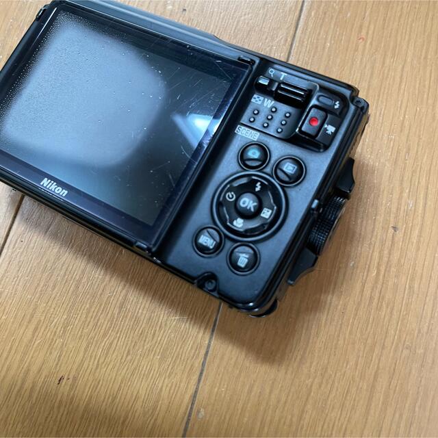 Nikon(ニコン)のNiko ジャンク品　水没 スマホ/家電/カメラのカメラ(コンパクトデジタルカメラ)の商品写真