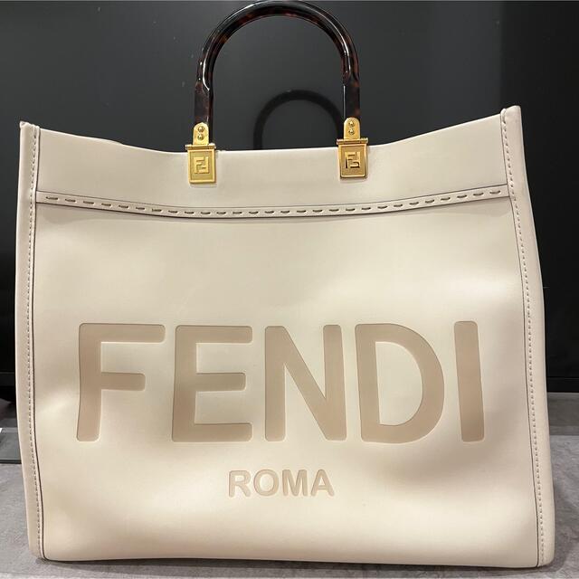 ラクマ初出品☆破格値段！FENDI フェンディ サンシャイン ミディアム