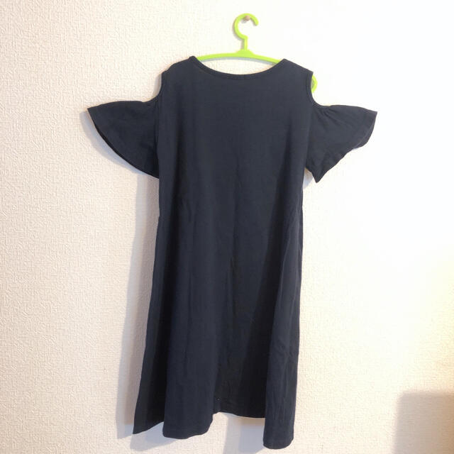 GU(ジーユー)の肩出しAラインワンピース [130] キッズ/ベビー/マタニティのキッズ服女の子用(90cm~)(ワンピース)の商品写真