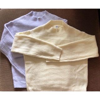 ユニクロ(UNIQLO)の【moan様専用】キレイ色ニット2枚セット(ニット/セーター)