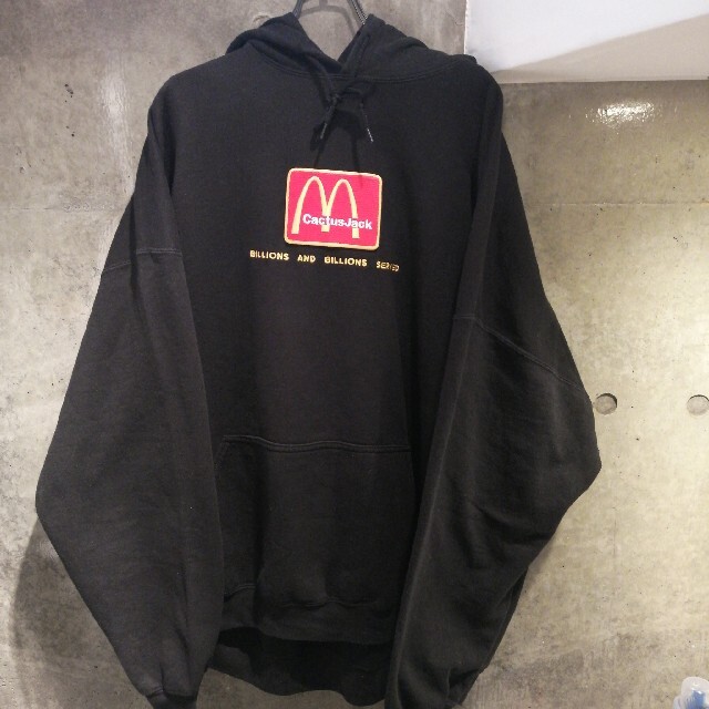 CACTUS(カクタス)の【XXLセンター刺繍】TRAVIS SCOTT マクドナルド　パーカー　カクタス メンズのトップス(パーカー)の商品写真