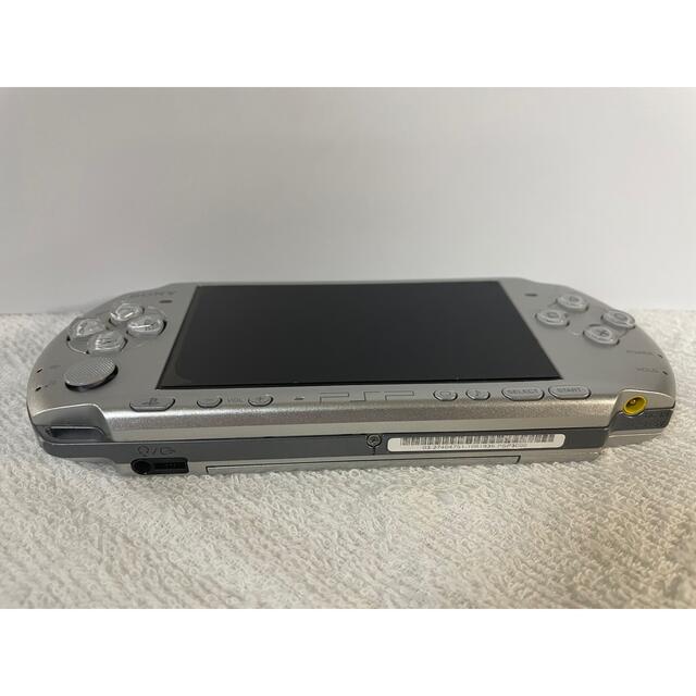 PlayStation Portable(プレイステーションポータブル)の☆良品☆ PSP-3000  ミスティックシルバー エンタメ/ホビーのゲームソフト/ゲーム機本体(携帯用ゲーム機本体)の商品写真