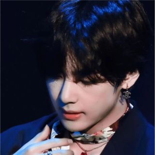CHANEL ココマーク スイング ピアス ブラック BTS テヒョン テテ