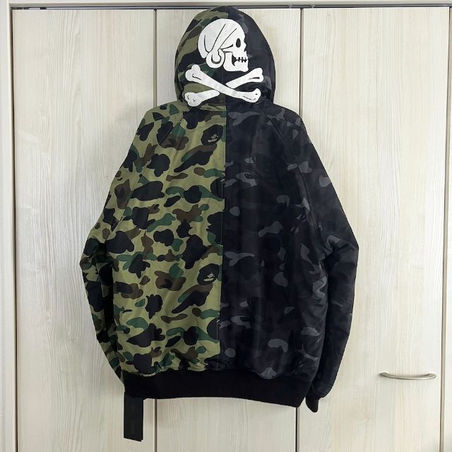 APE BAPE KAWS NEIGHBORHOOD シャーク　ダウンジャケット