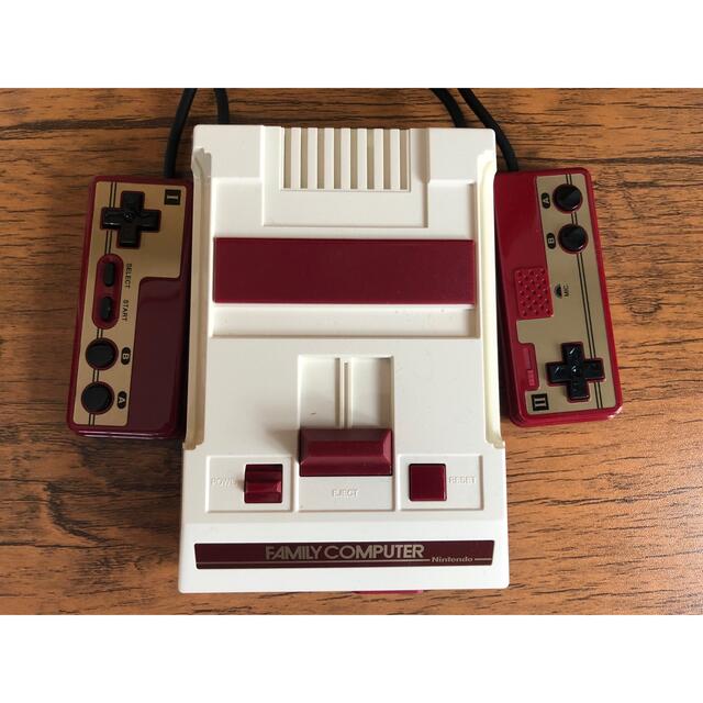 任天堂(ニンテンドウ)のニンテンドークラシックミニ　ファミリーコンピュータ　 エンタメ/ホビーのゲームソフト/ゲーム機本体(家庭用ゲーム機本体)の商品写真