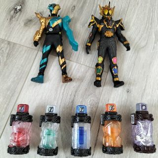 バンダイ(BANDAI)の仮面ライダービルド　ソフビ＆フルボトルDX(特撮)