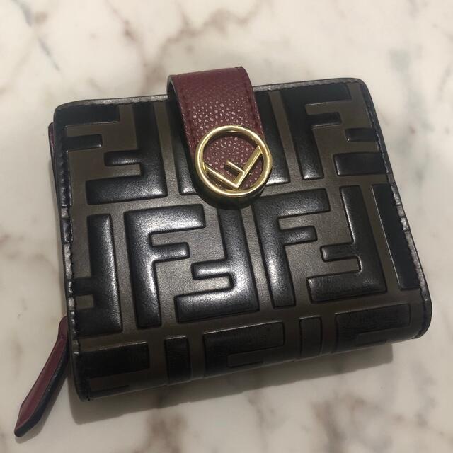 【美品】FENDI フェンディ　折り財布　ズッカ　マンマ　ロゴ　ゴールド　財布