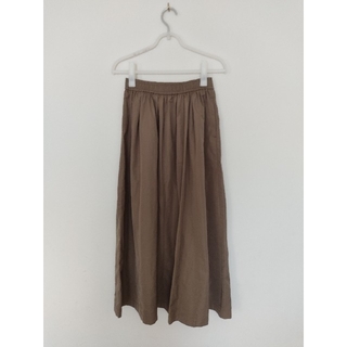 ユニクロ(UNIQLO)のユニクロUNIQLOボリュームロングスカート（丈標準84cm〜88）ブラウン S(ロングスカート)