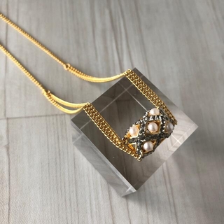クリスタルデコ パールネックレス ブラックダイヤモンド 最高級クリスタル使用(ネックレス)