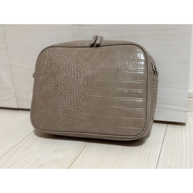 EM SQUARE SHOULDER BAG [Beige]の通販 by yuuu's shop｜ラクマ