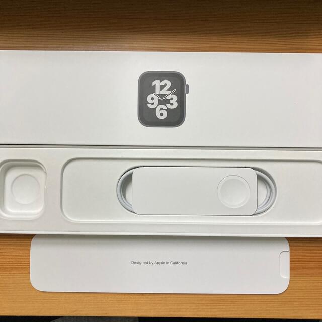 Apple Watch(アップルウォッチ)のApple Watch SE 付属品 スマホ/家電/カメラのスマートフォン/携帯電話(バッテリー/充電器)の商品写真