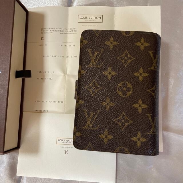 LOUIS VUITTON(ルイヴィトン)の美品LOUISVUITTON ポルト パピエジップ  モノグラム 二つ折り財布  レディースのファッション小物(財布)の商品写真