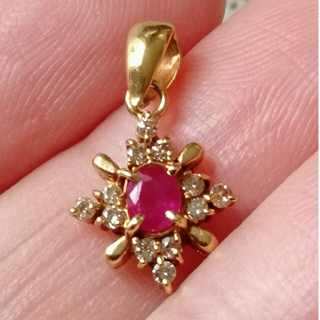 62%以上節約 ダイヤ ペンダントヘッド K18 0.2ct ienomat.com.br