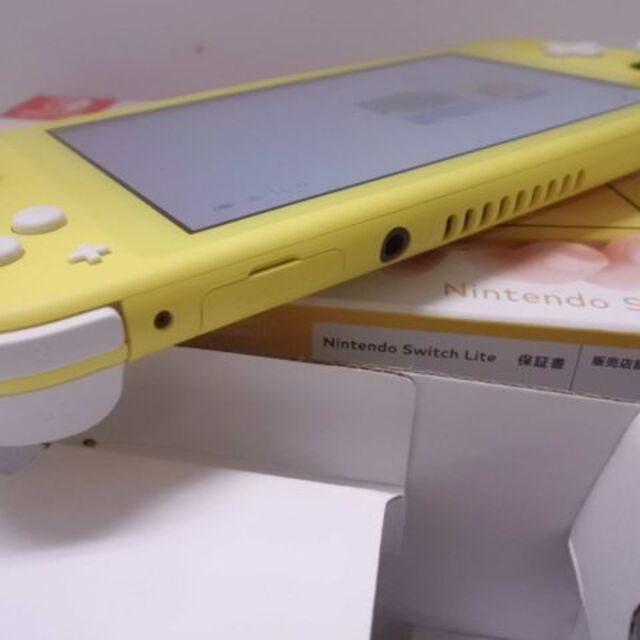 Nintendo Switch(ニンテンドースイッチ)のNintendo Switch Lite Yellow 任天堂スイッチライト エンタメ/ホビーのゲームソフト/ゲーム機本体(携帯用ゲーム機本体)の商品写真