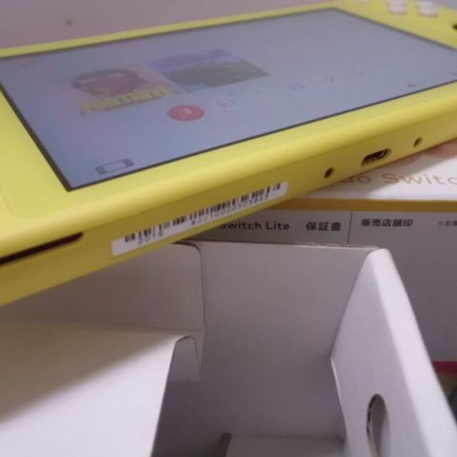 Nintendo Switch(ニンテンドースイッチ)のNintendo Switch Lite Yellow 任天堂スイッチライト エンタメ/ホビーのゲームソフト/ゲーム機本体(携帯用ゲーム機本体)の商品写真