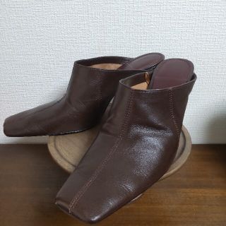 ザラ(ZARA)の✨美品✨ZARAレザーミュール(ミュール)