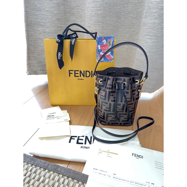 魅力的な価格 FENDI モントレゾール　ミニ　アイコニックモデル まりお　FENDI - ハンドバッグ