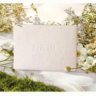 Dior - ◇Dior ホワイトロゴポーチ◇エンボス フラワーデザインの通販