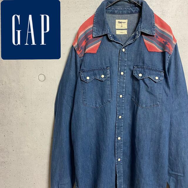 GAP(ギャップ)のGAP/ギャップ　デニムシャツ　古着　インド製　メンズSサイズ メンズのトップス(シャツ)の商品写真