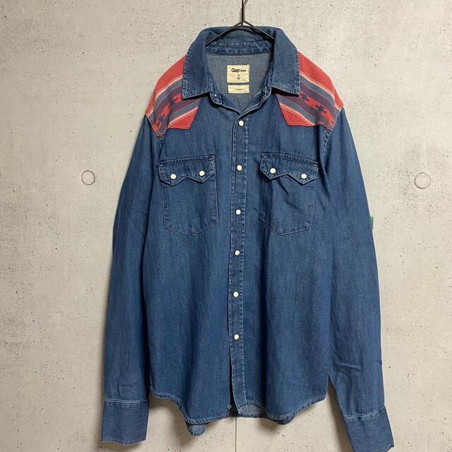 GAP(ギャップ)のGAP/ギャップ　デニムシャツ　古着　インド製　メンズSサイズ メンズのトップス(シャツ)の商品写真