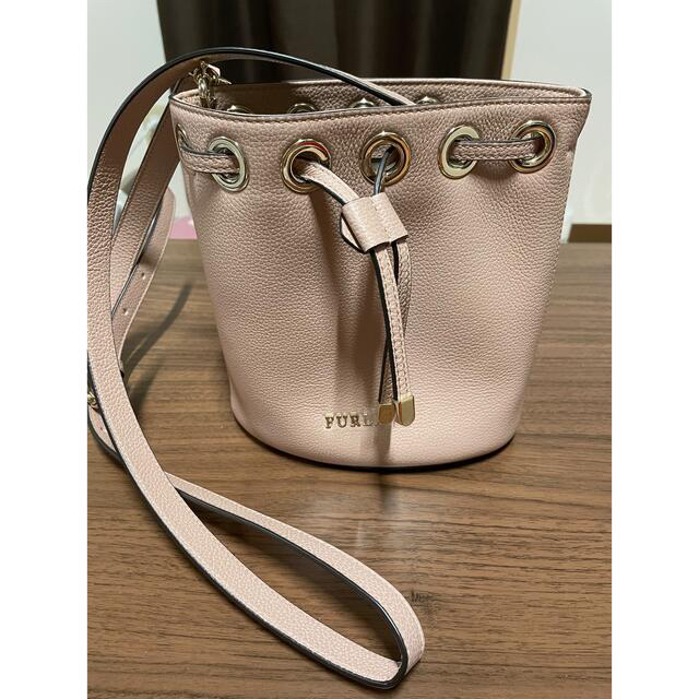 レディースFURLA 巾着バック 美品