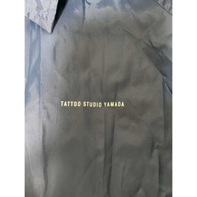 Lサイズ 美品 tattoo studio yamada コーチジャケット メンズのジャケット/アウター(ナイロンジャケット)の商品写真