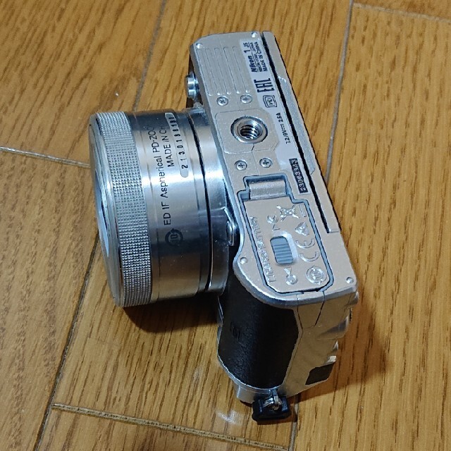 Nikon1J5Wレンズキット（シルバー）