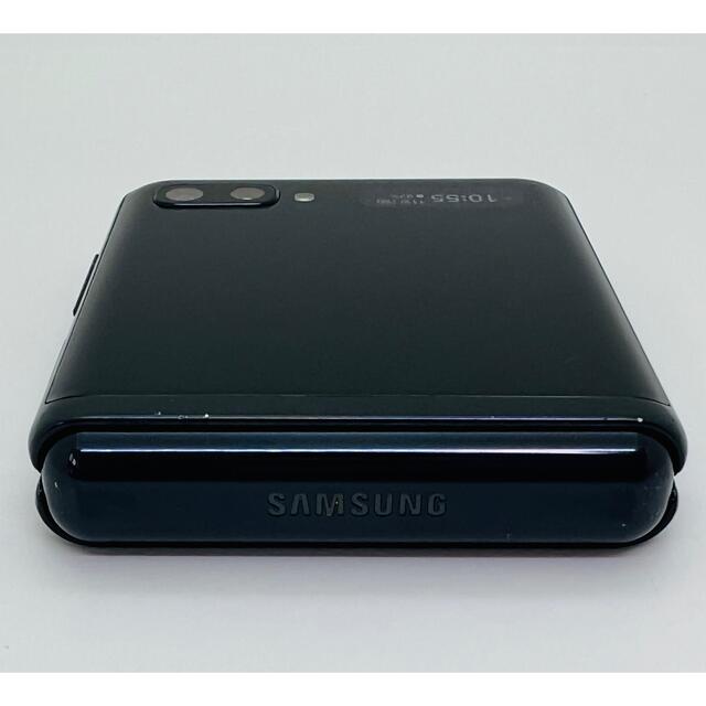 Galaxy(ギャラクシー)の[2546] galaxy Z Flip 256GB ブラック SIMフリー スマホ/家電/カメラのスマートフォン/携帯電話(スマートフォン本体)の商品写真