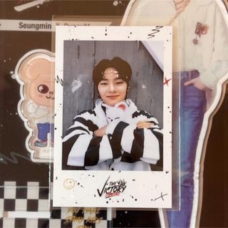 ストレイキッズ(Stray Kids)のスキズ skzoo THE victory ポップアップ アイエン ポラロイド(K-POP/アジア)