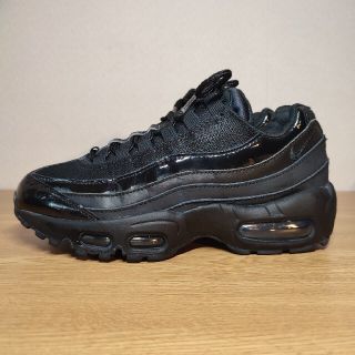 ナイキ(NIKE)の美品 NIKE WMNS AIR MAX 95 ALL BLACK(スニーカー)