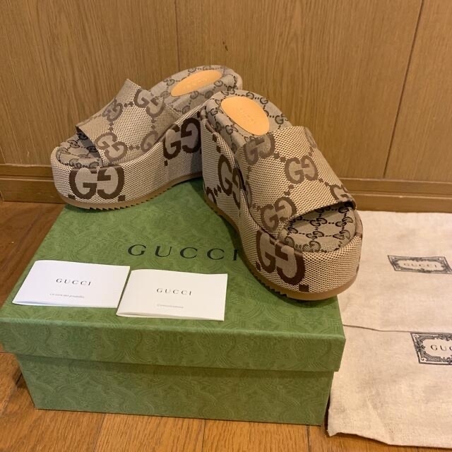 Gucci(グッチ)のグッチ　サンダル　厚底　ウェッジソール　シャネル　ルイヴィトン　プラダ　好きな方 レディースの靴/シューズ(サンダル)の商品写真