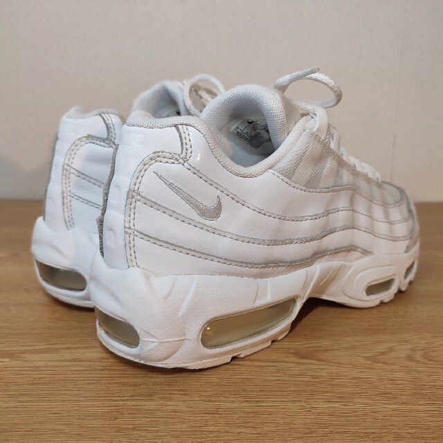 ★美品 大人気 NIKE WMNS AIR MAX 95 ALL WHITE