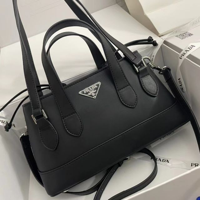 愛用 PRADA - プラダ 2way バッグ ノベルティショルダーバッグ PRADA ...